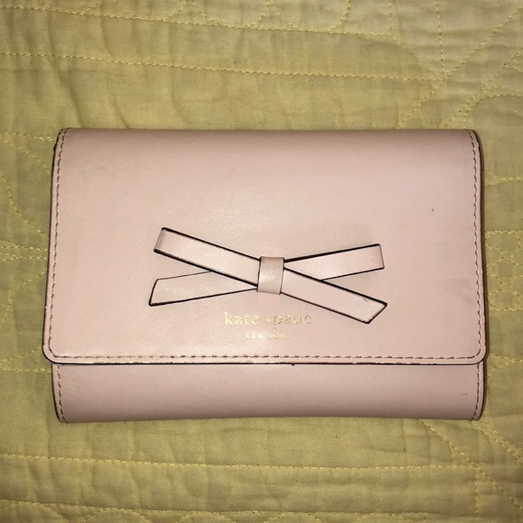 Kate Spade Pink Bow Wallet - Picture 1 of 2